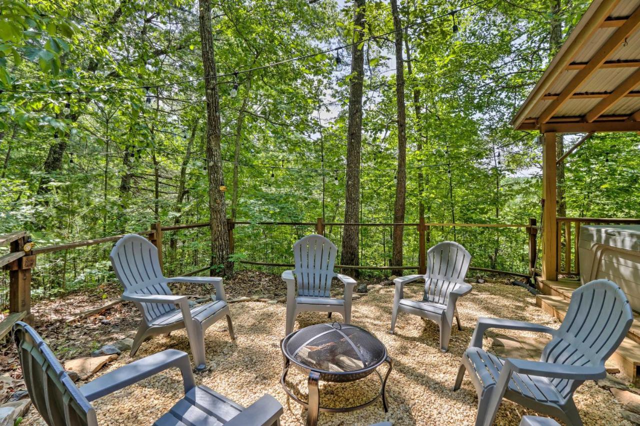 Bumblebee Cottage Murphy Retreat With Hot Tub Salem Exterior foto