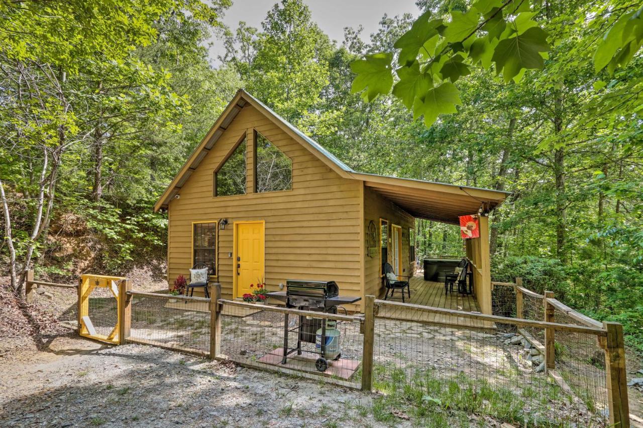 Bumblebee Cottage Murphy Retreat With Hot Tub Salem Exterior foto